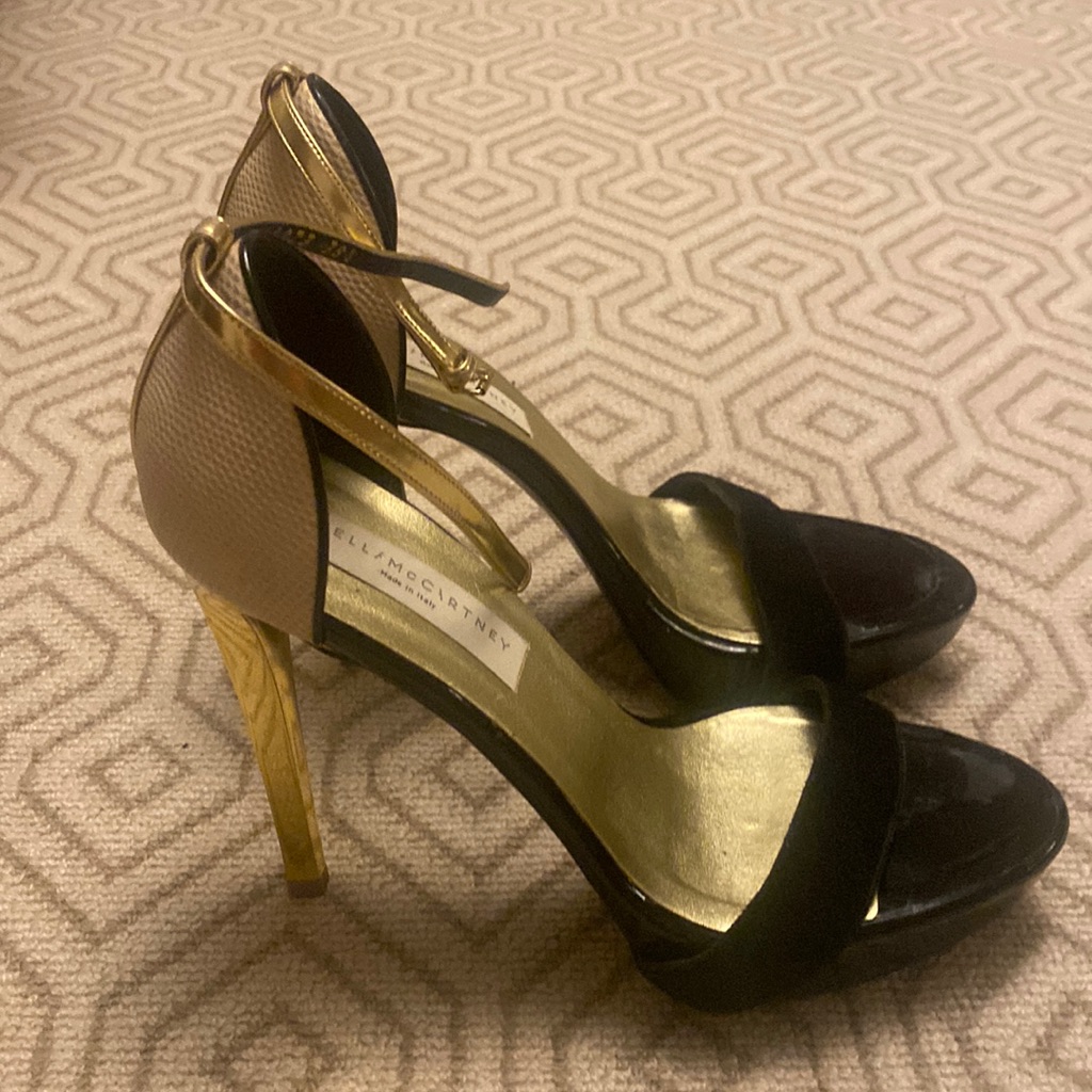 Stella Mccartney Black And Gold Heels